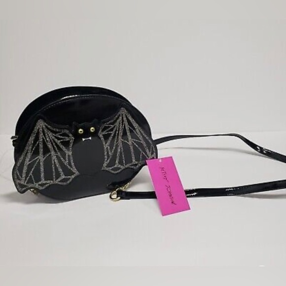 Betsey Johnson Crossbody Patent Bat Purse NWT - Picture 2 of 9